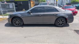 
										2019 Chrysler 300 full									