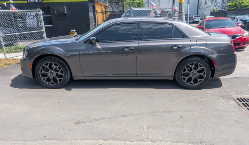 
								2019 Chrysler 300 full									