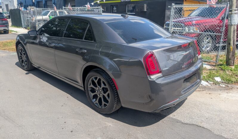 
								2019 Chrysler 300 full									