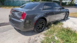 
										2019 Chrysler 300 full									