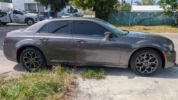 
										2019 Chrysler 300 full									