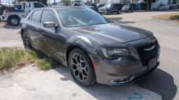 
										2019 Chrysler 300 full									