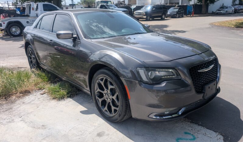 
								2019 Chrysler 300 full									