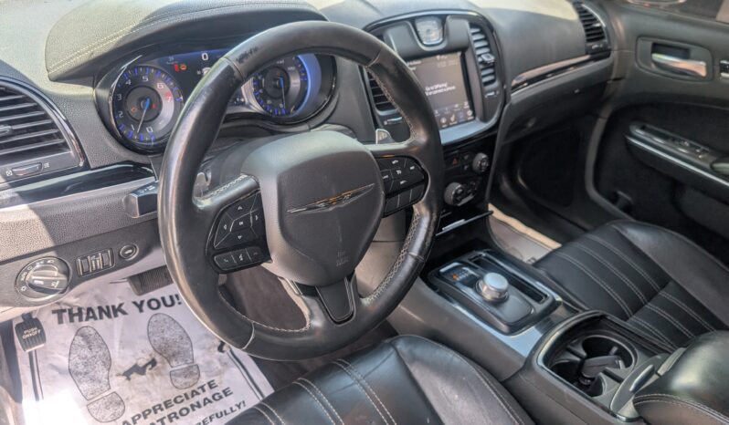 
								2019 Chrysler 300 full									