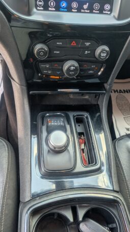 
										2019 Chrysler 300 full									