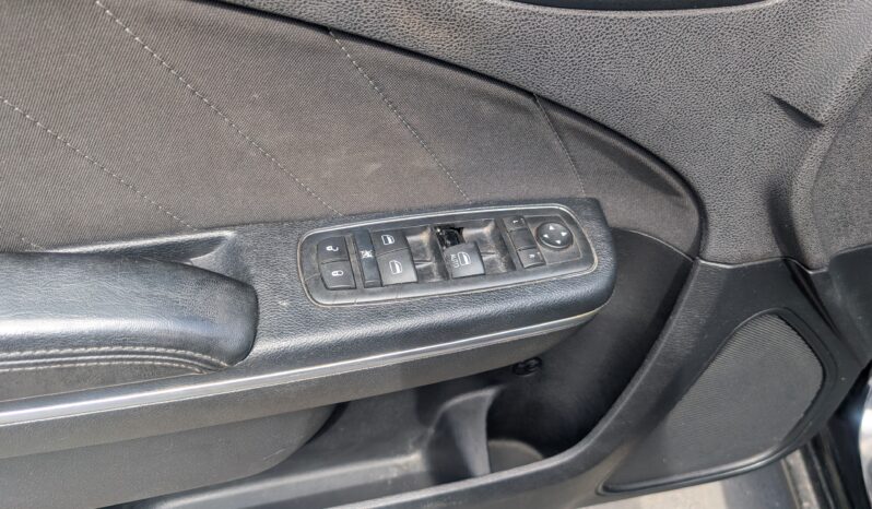 
								2017 Dodge Charger full									