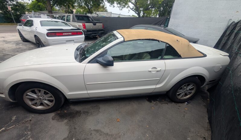 
								Ford Mustang 2007 full									