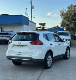 
										Nissan Rogue S 2017 full									