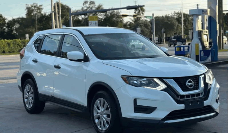 
								Nissan Rogue S 2017 full									