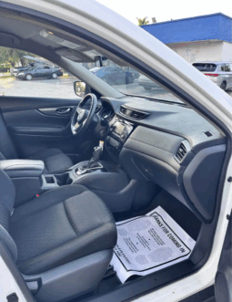 
										Nissan Rogue S 2017 full									