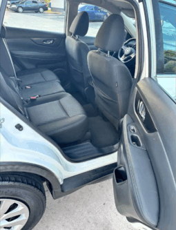 
										Nissan Rogue S 2017 full									