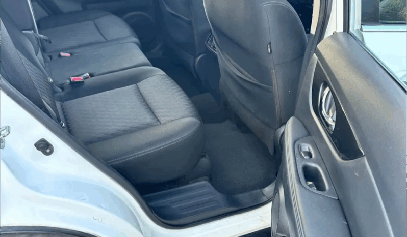 
								Nissan Rogue S 2017 full									