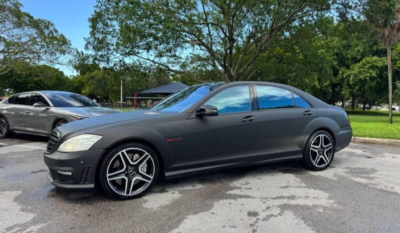
								2011 Mercedes-Benz S63 AMG Base full									