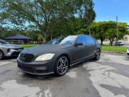 
										2011 Mercedes-Benz S63 AMG Base full									