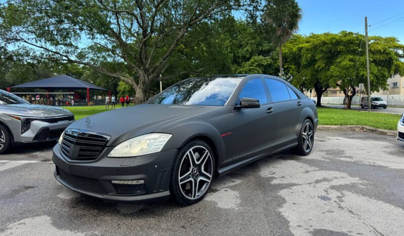 
								2011 Mercedes-Benz S63 AMG Base full									