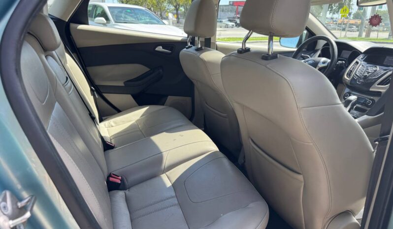 
								2012 Ford Focus SEL full									