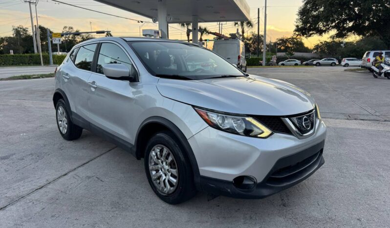 
								2018 Nissan Rogue Sport S full									