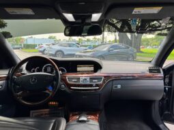 
										2011 Mercedes-Benz S63 AMG Base full									