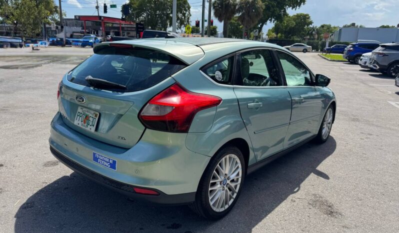 
								2012 Ford Focus SEL full									