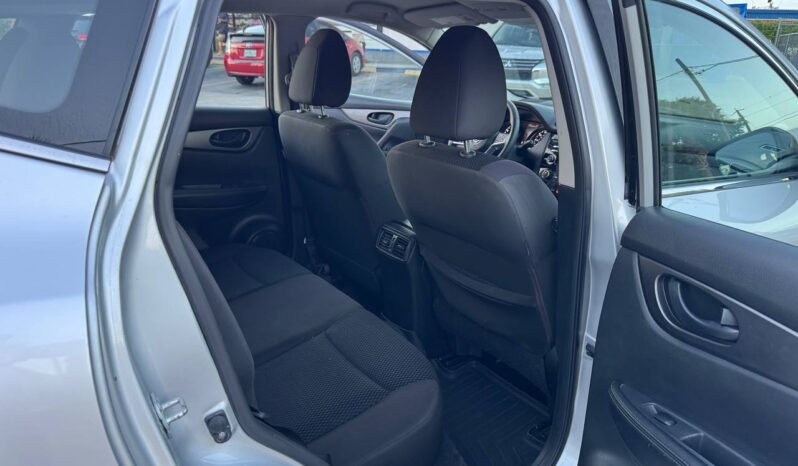 
								2018 Nissan Rogue Sport S full									