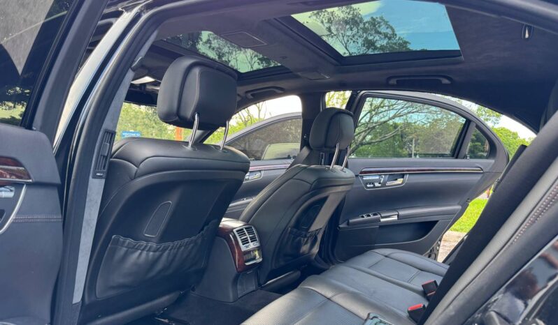 
								2011 Mercedes-Benz S63 AMG Base full									