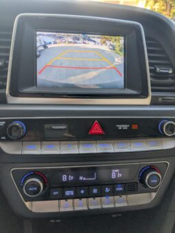 
										Hyundai Sonata Hybrid SE 2019 full									