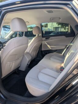 
										Hyundai Sonata Hybrid SE 2019 full									