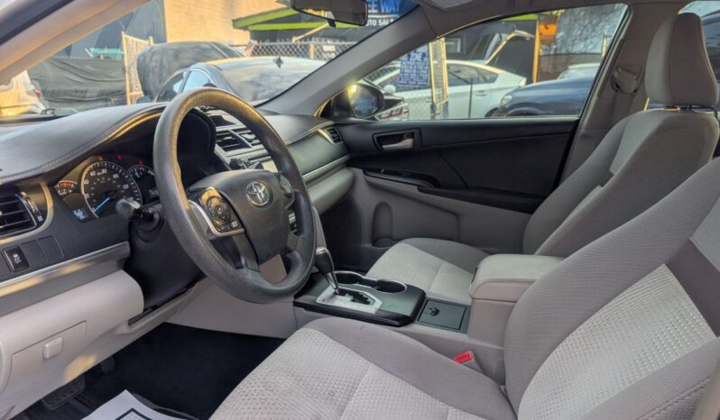 
								Toyota Camry 2012 full									