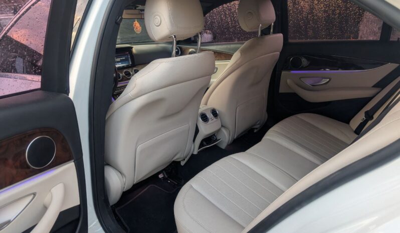 
								Mercedes E300 2017 full									