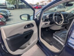 
										Chrysler Pacifica 2018 full									