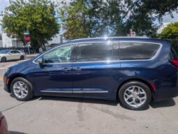 
										Chrysler Pacifica 2018 full									