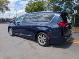 
										Chrysler Pacifica 2018 full									