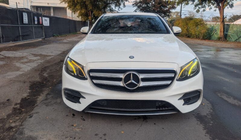 
								Mercedes E300 2017 full									