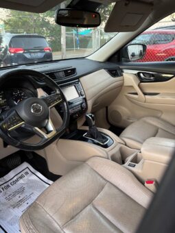 
										Nissan Rogue 2017 full									