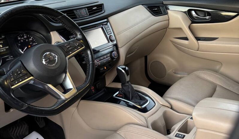 
								Nissan Rogue 2017 full									